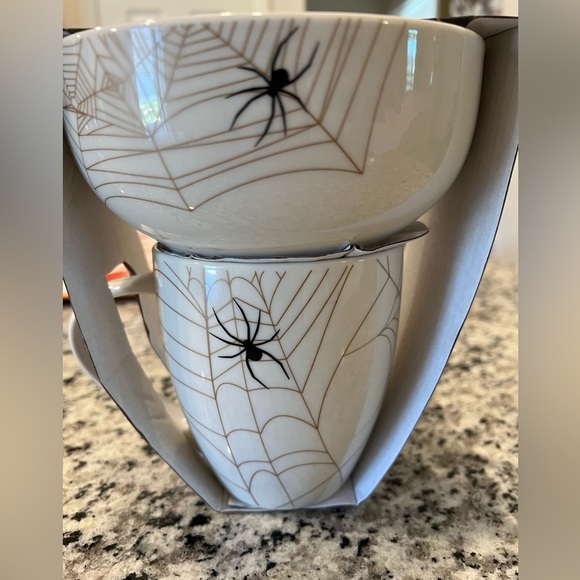 Spider and web breakfast set!! New! 2 available - Picture 2 of 4